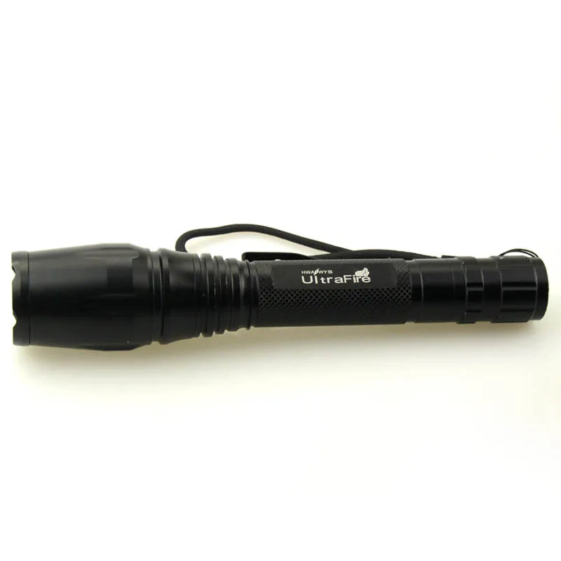 LAMPE TORCHE MILITAIRE XML T6